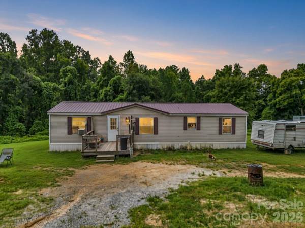 588 Hog Pen Branch RD, Mooresboro, NC 28114