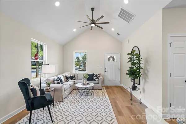 1102 W Horah ST, Salisbury, NC 28144