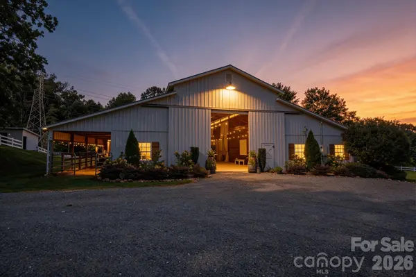 340 Whippoorwill LN, Mount Holly, NC 28120