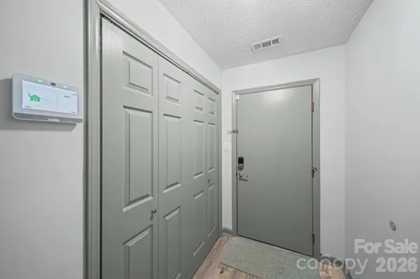 503 Gooseneck DR #B2, Cary, NC 27513