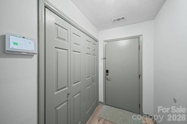 503 Gooseneck DR #B2, Cary, NC 27513
