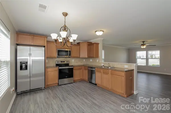 7215 Waldon Park LN, Charlotte, NC 28214