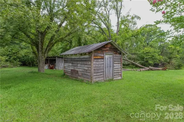 737 Joyce CIR, High Point, NC 27265