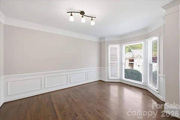 9011 Coleshire CT, Charlotte, NC 28269