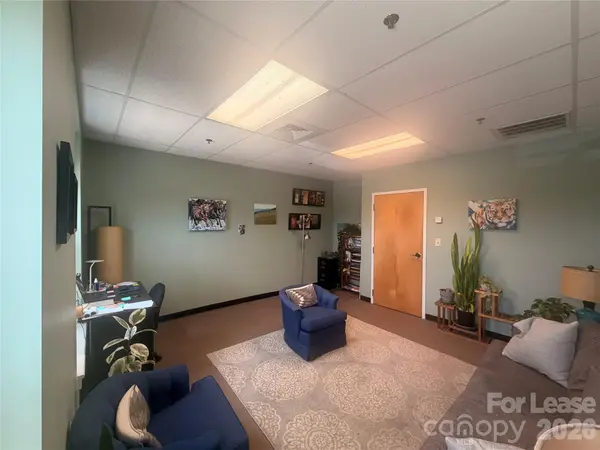 246 Union SQ #306, Hickory, NC 28601