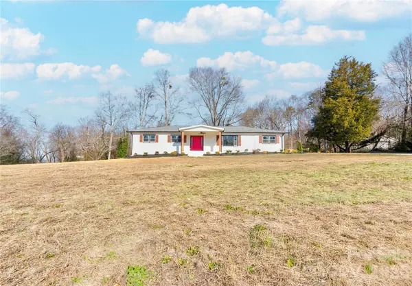 226 Hardin CIR, Grover, NC 28073
