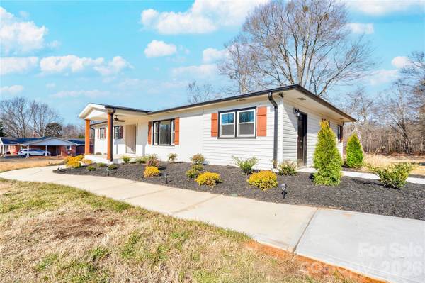 226 Hardin CIR, Grover, NC 28073