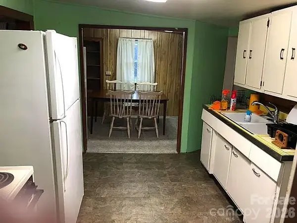 574 and 576 Paint Fork RD, Barnardsville, NC 28709