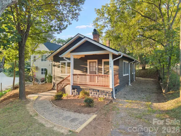 124 State ST, Asheville, NC 28806