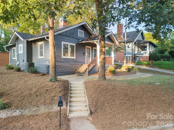 124 State ST, Asheville, NC 28806