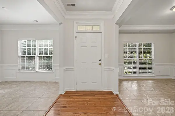 400 Amersham LN, Waxhaw, NC 28173