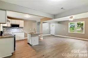 131 Little Forest LN, Statesville, NC 28625