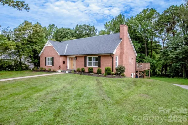 476 Summit AVE, Statesville, NC 28677