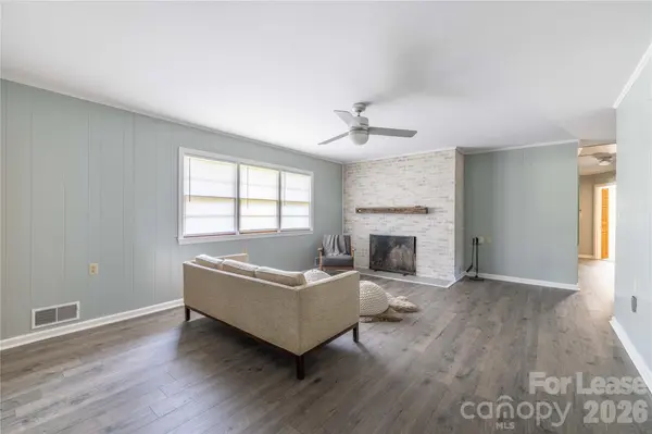 34 Willow ST, Badin, NC 28009