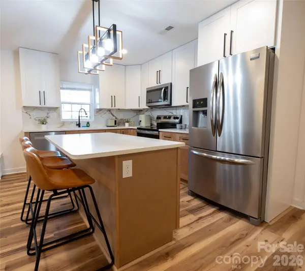 1050 Barnett DR, Kings Mountain, NC 28086