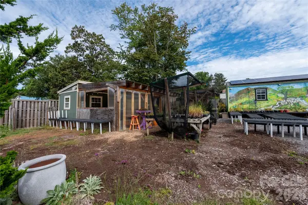 204 Black Mountain AVE, Black Mountain, NC 28711