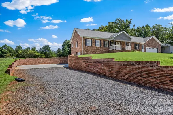 527 Howardtown CIR, Mocksville, NC 27028