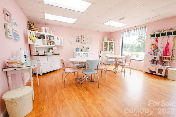 224 School DR, Taylorsville, NC 28681