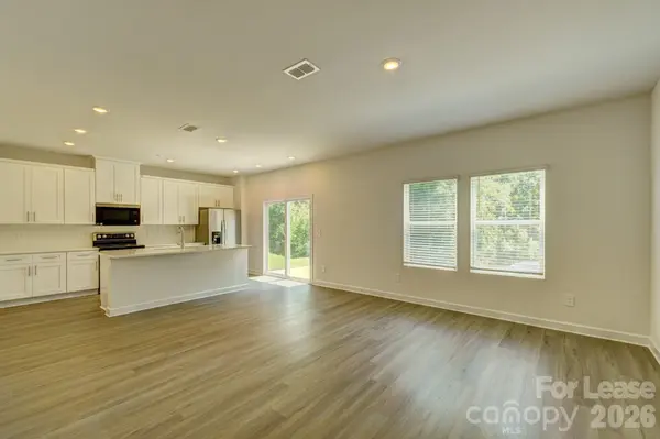 5040 Poplin VLY, Cherryville, NC 28021