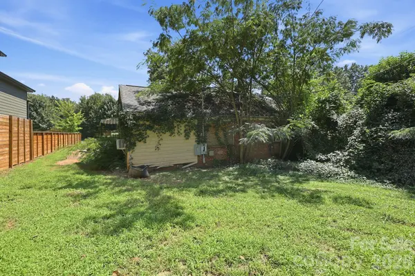 2840 Cowles RD, Charlotte, NC 28208