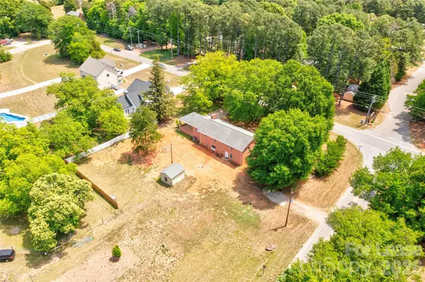 2903 Forbes RD, Gastonia, NC 28056