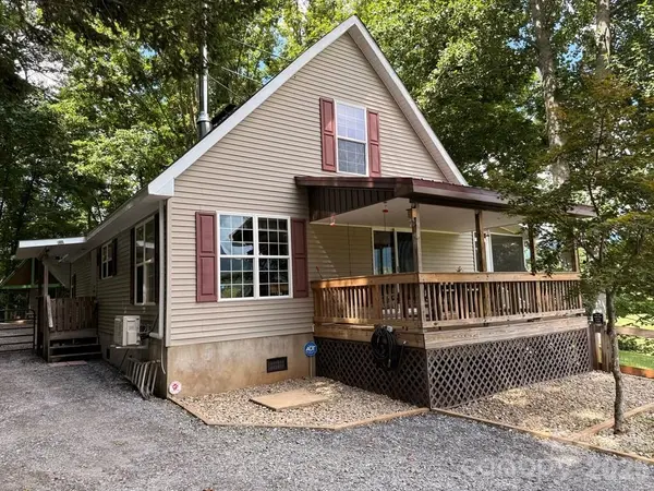 206 Bethabara LOOP, Hayesville, NC 28904