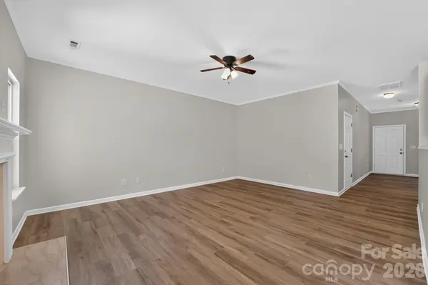 13711 Singleleaf LN, Charlotte, NC 28278