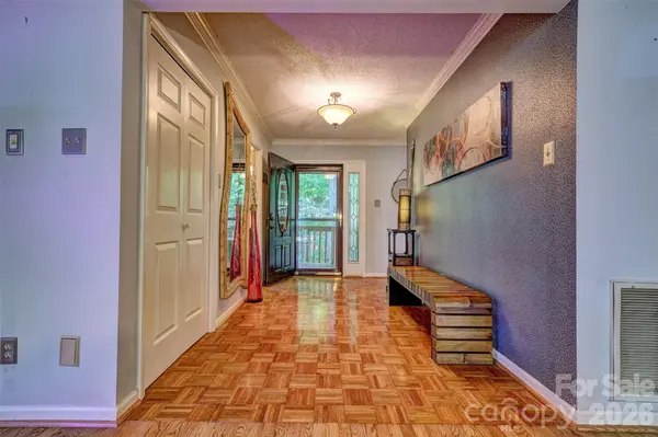 9 Cove RD, Lake Wylie, SC 29710