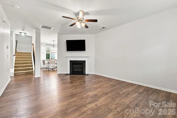 2424 Tallet TRCE, Charlotte, NC 28216