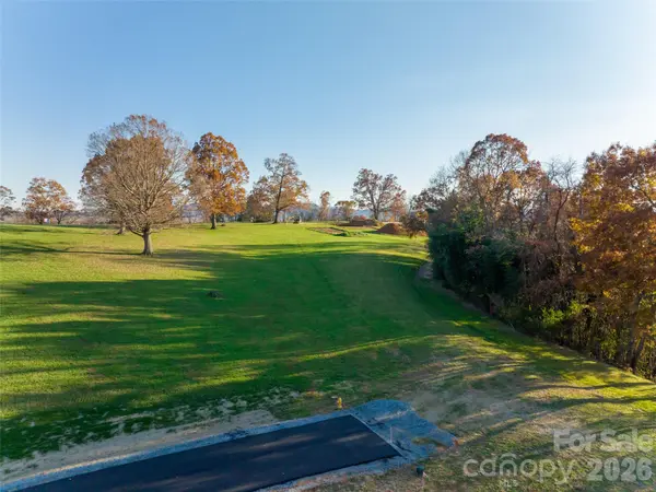 207 Soapstone TRL #70, Mills River, NC 28759