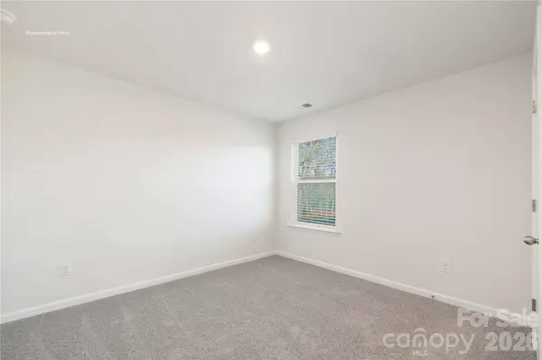 1098 Streamwood AVE, Newton, NC 28658
