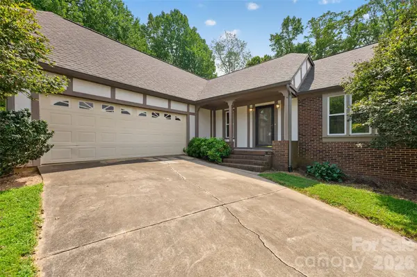 2923 Dogwood DR, Claremont, NC 28610