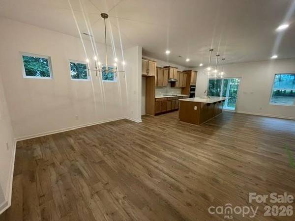 130 E Springhouse CT #14, Statesville, NC 28625