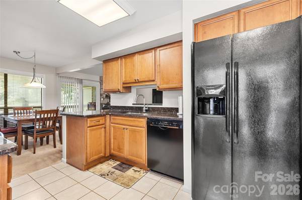 7912 Greenside CT, Charlotte, NC 28277