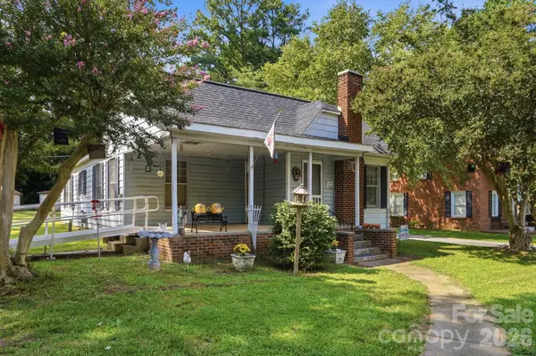 109 Salisbury ST, Rockwell, NC 28138