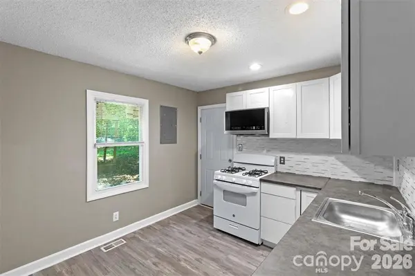 2516 Remington ST, Charlotte, NC 28216