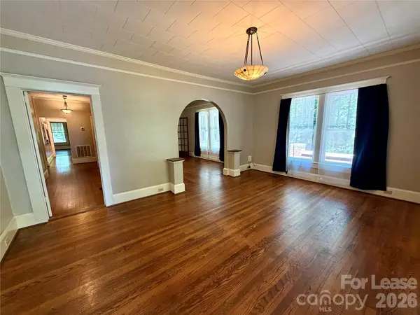 123 S Sycamore ST, Mooresville, NC 28115