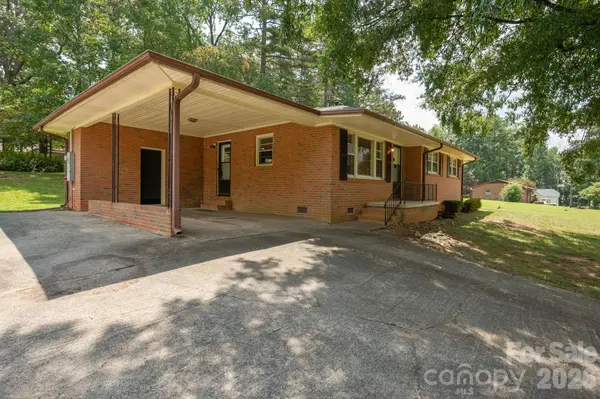 901 S 10th ST, Bessemer City, NC 28016