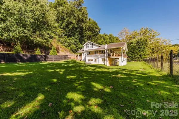 1380 Highway 19a HWY, Whittier, NC 28789