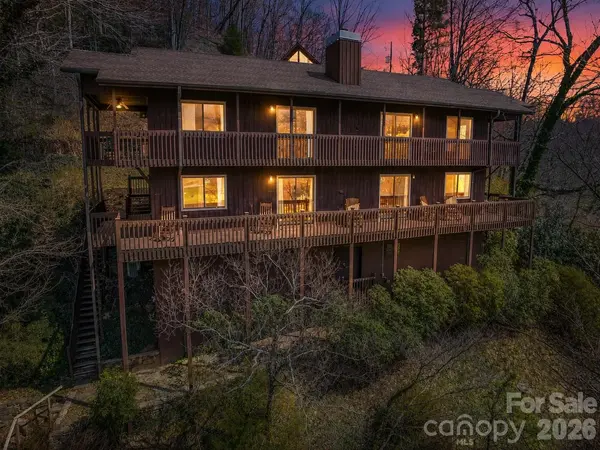 182 Allison DR, Maggie Valley, NC 28751
