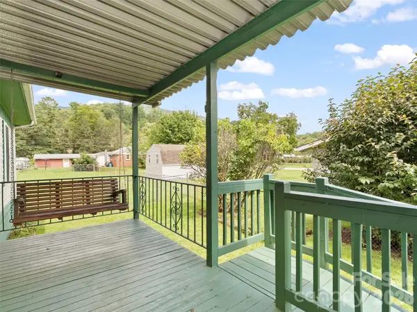1254 Sulphur Springs RD, Waynesville, NC 28786