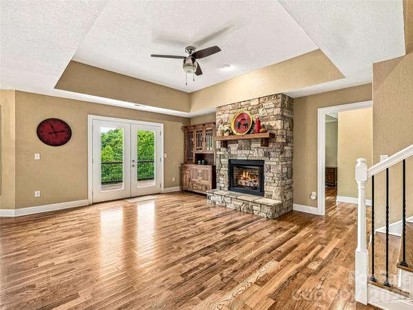 123 Isuhdavga CT, Brevard, NC 28712