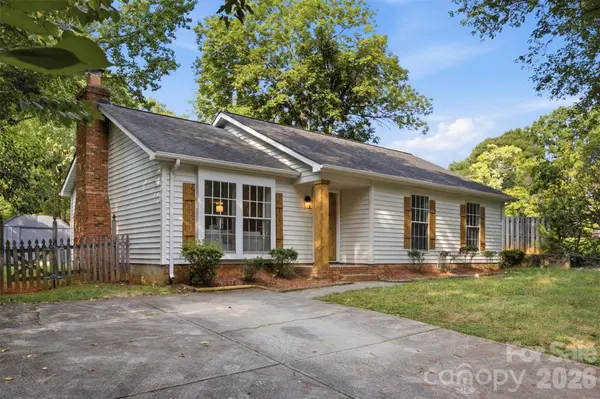 8056 Lawyers RD, Charlotte, NC 28227