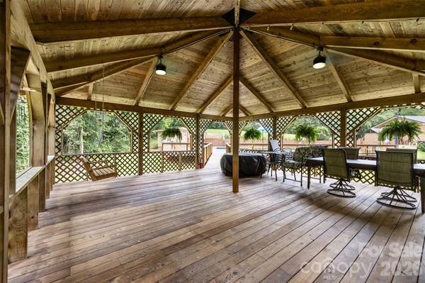 202 Legion RD, Hudson, NC 28638