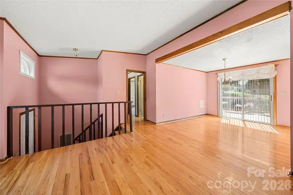 1810 Oak Hollow RD, Gastonia, NC 28054