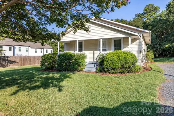 212 E 1st ST, Oakboro, NC 28129