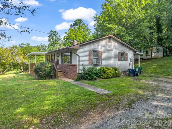 375 Bee Tree RD, Swannanoa, NC 28778