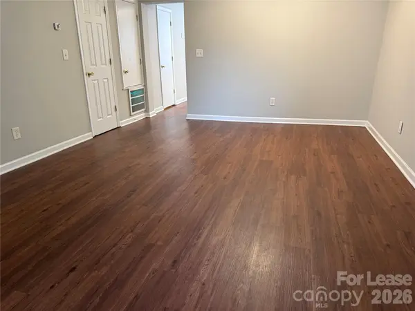 11037 Hunter Trail LN, Charlotte, NC 28226