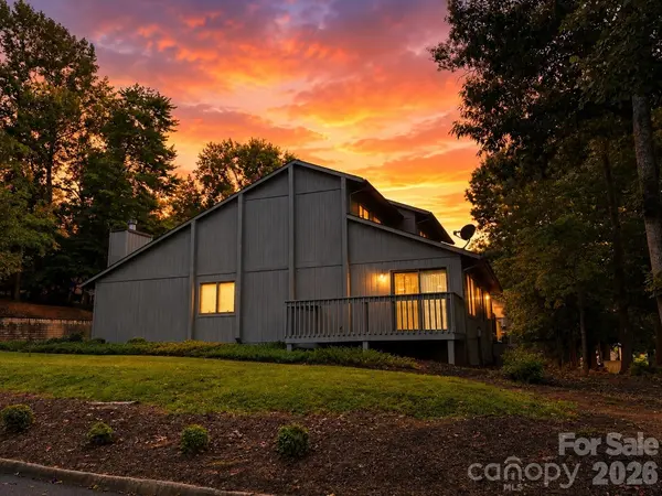 1301 Independence TRL, Morganton, NC 28655