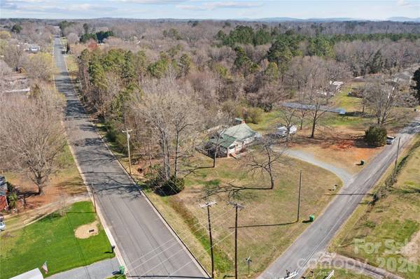 404 Moss Springs RD, Albemarle, NC 28001